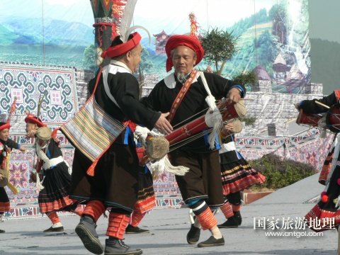 小长鼓舞：连州过山瑶的民间传统歌舞