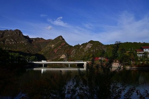 草长花飞浅草泛绿 北京春游必去八大旅游地